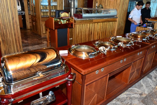 Sunday Buffet at Bay Lodge